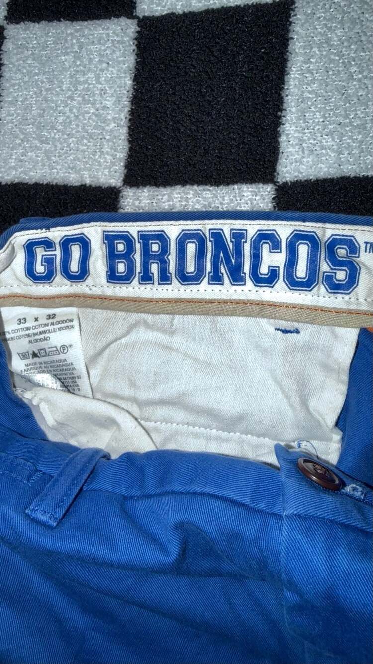 Levi's - Picture 2 of 5